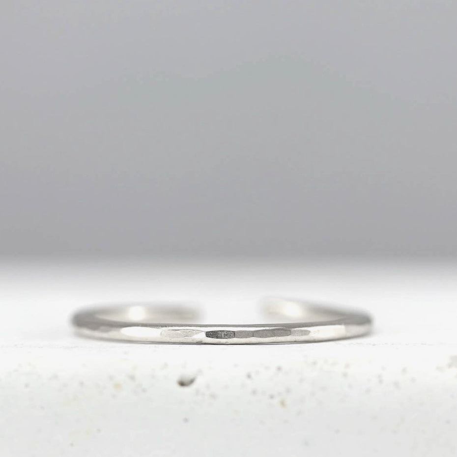 Hammered toe ring -