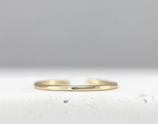 Hammered toe ring -