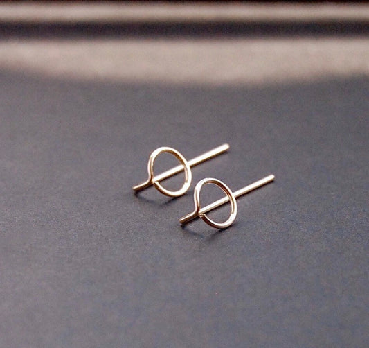 Circle threader handcrafted - 14K Gold Filled or Sterling Silver