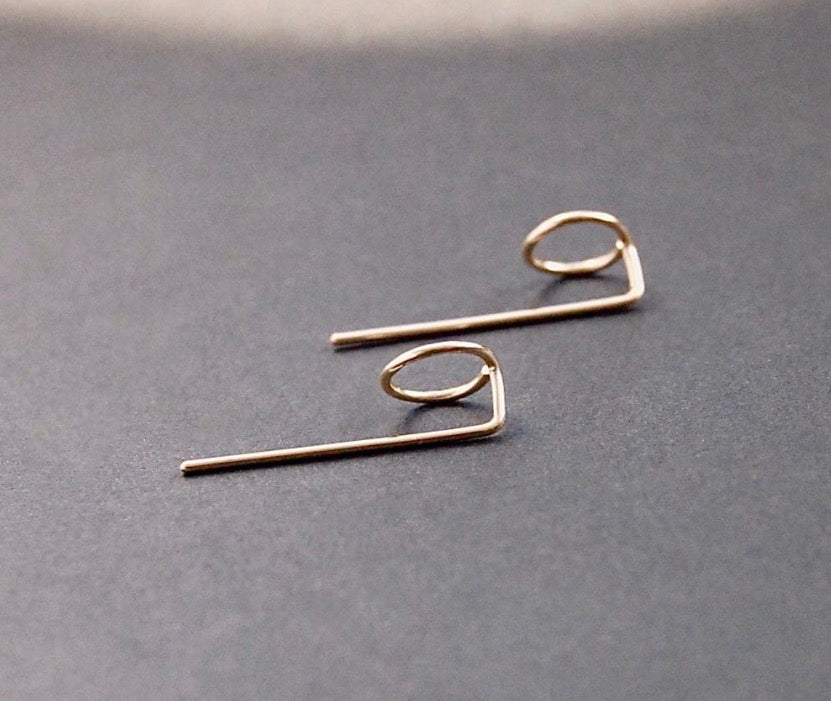 Circle threader handcrafted - 14K Gold Filled or Sterling Silver